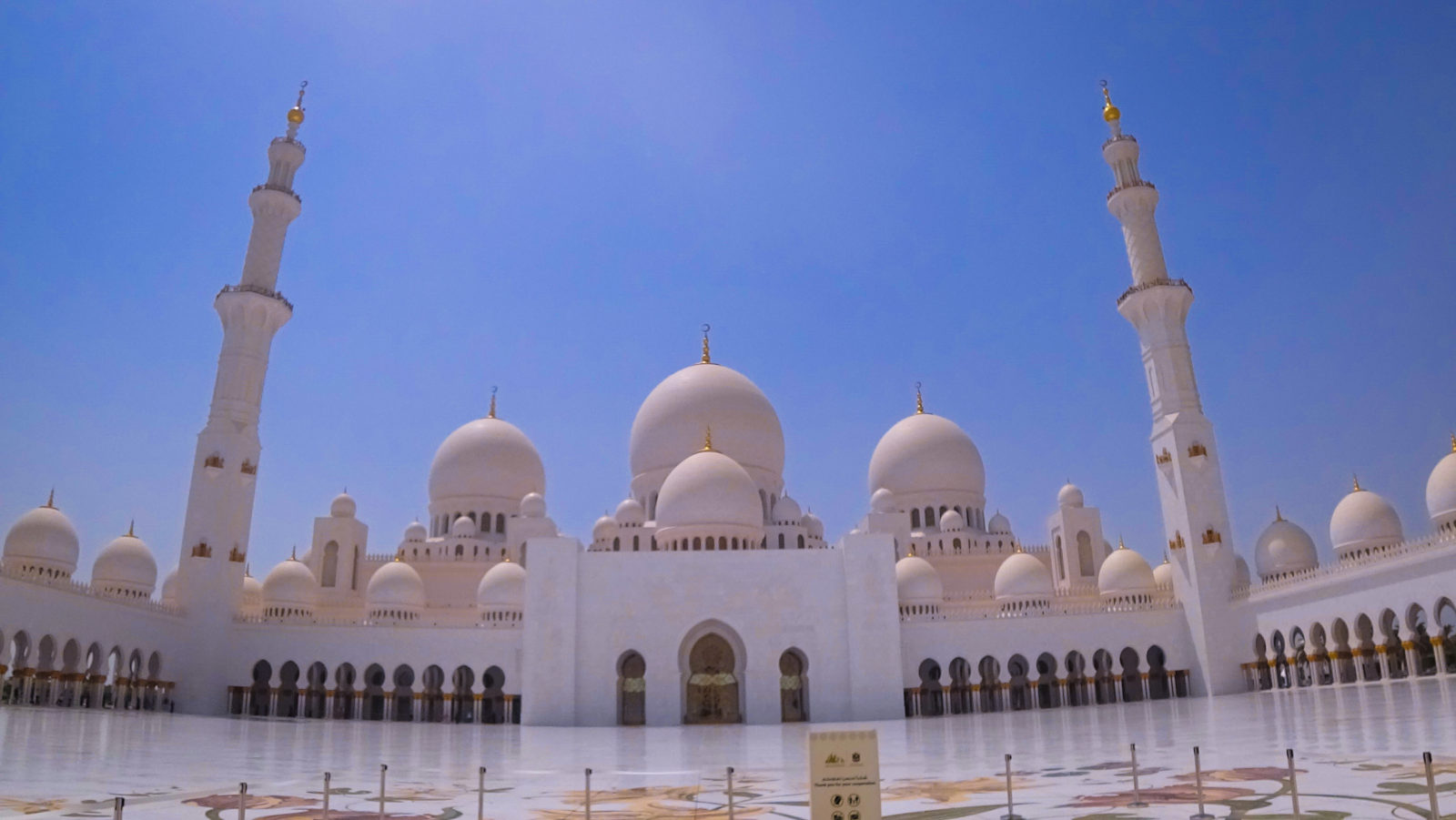 Sheikh Zayed Grand Mosque Abu Dhabi - a photo blog