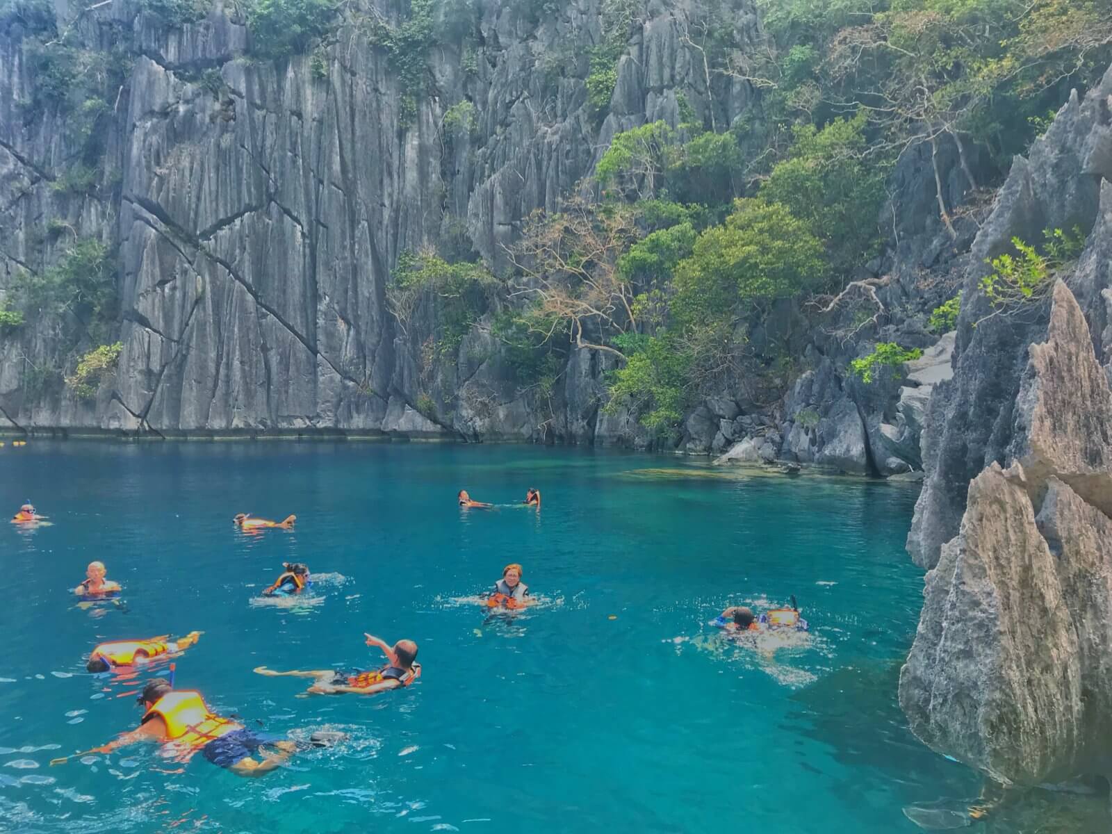 Island Hopping Tour in Coron