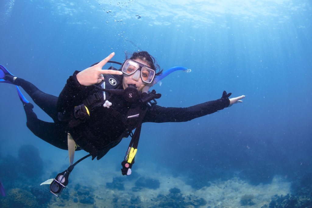 Exploring Cairns and the Great Barrier Reef - Hopping Feet