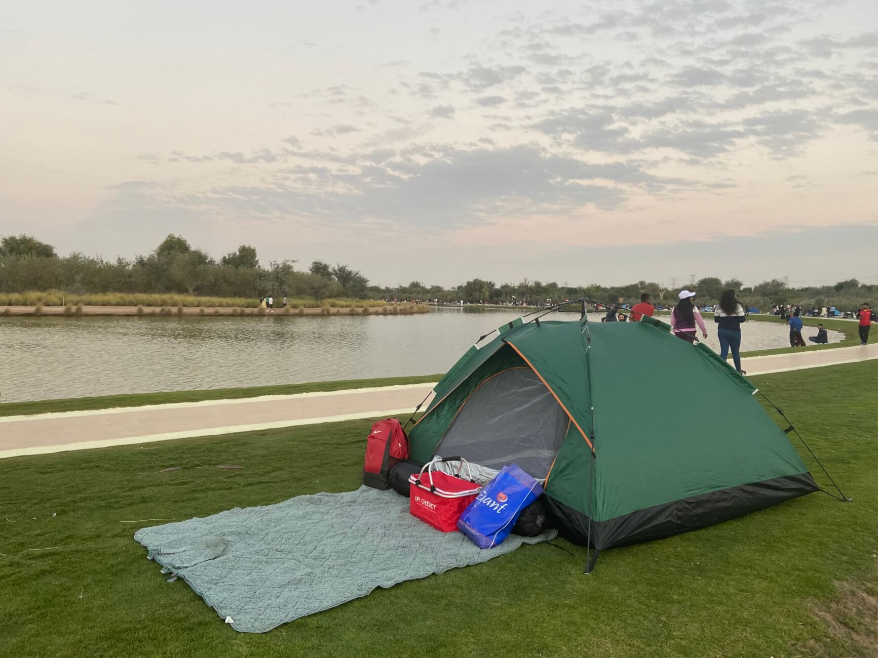 Best camping spots in the UAE part 4 | Al Qudra & Love Lakes